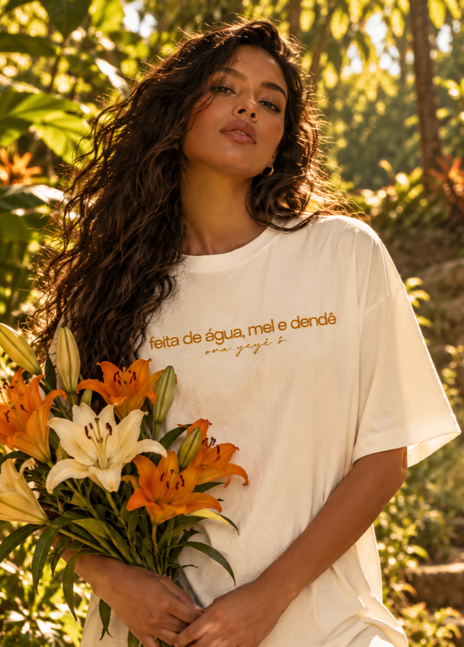 Camiseta Unissex Água Mel e Dendê
